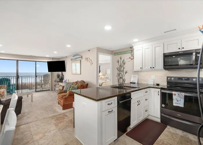 Gorgeous 3 Bedroom Ocean Front In Sandy Square! Holiday home