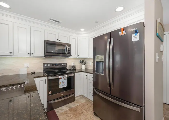 Gorgeous 3 Bedroom Ocean Front In Sandy Square! Ocean City