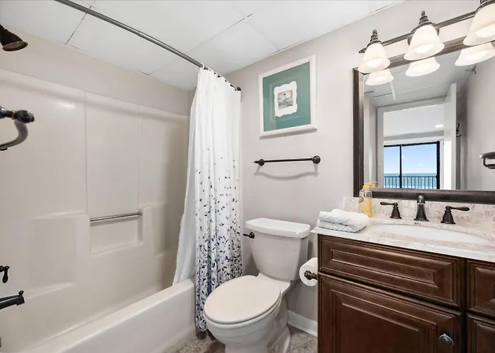 Gorgeous 3 Bedroom Ocean Front In Sandy Square! Holiday home Ocean City