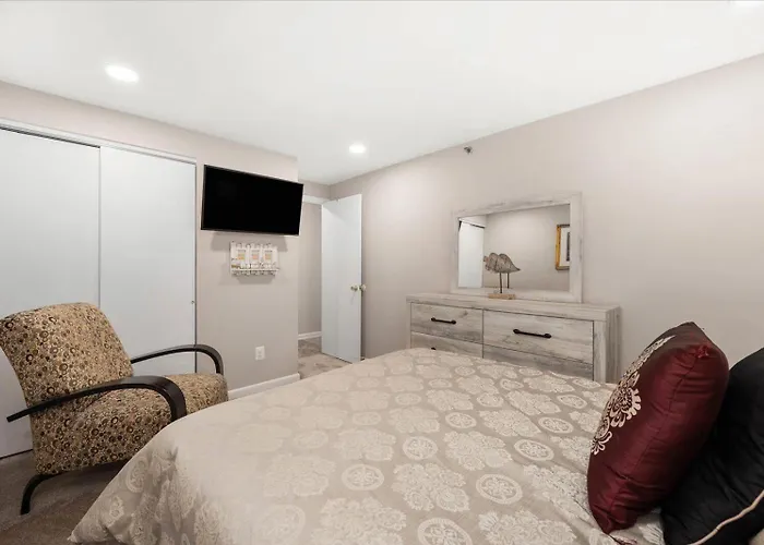 Gorgeous 3 Bedroom Ocean Front In Sandy Square! Holiday home Ocean City
