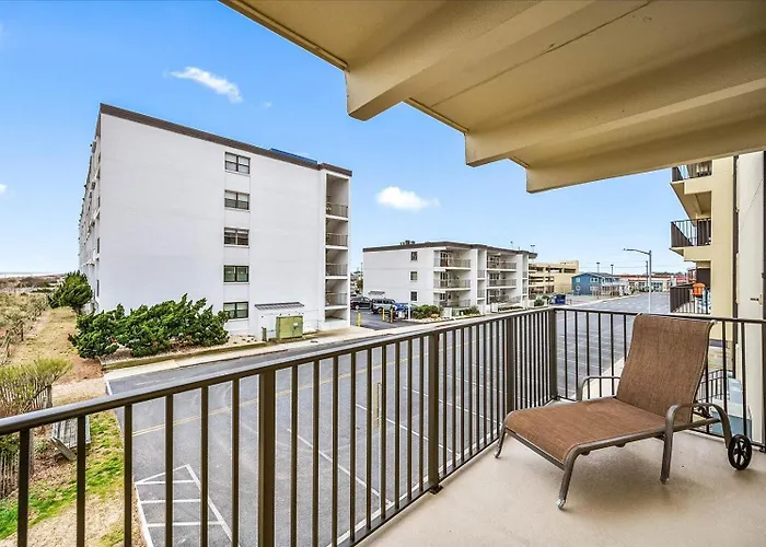 Holiday home Gorgeous 3 Bedroom Ocean Front In Sandy Square!