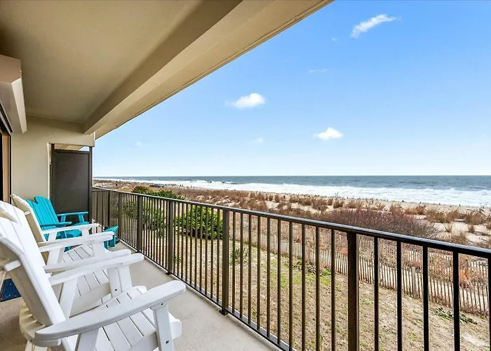 Gorgeous 3 Bedroom Ocean Front In Sandy Square! Holiday home *